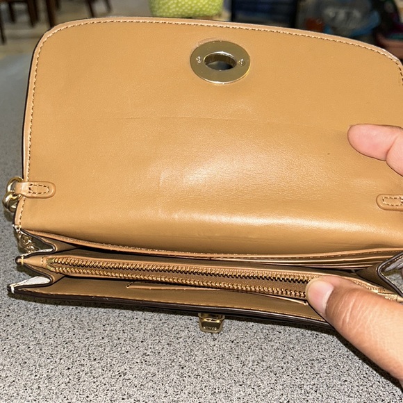 Coach pouch with chain strap - Picture 8 of 12